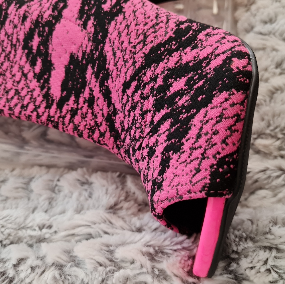 NWT Hot Pink and Blk Over The Knee Peep Toe Heels - Picture 3 of 8